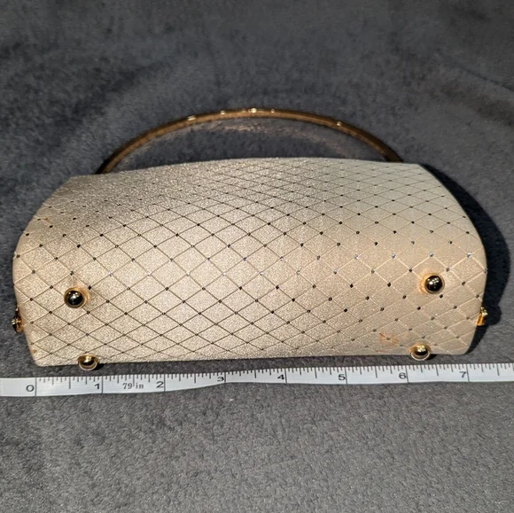 VINTAGE Diamond Pattern Handbag - Picture 4 of 8